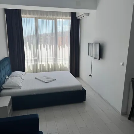 Virgo Sea View Summerland Apartment Mamaia