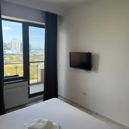 Virgo Sea View Summerland Apartment
