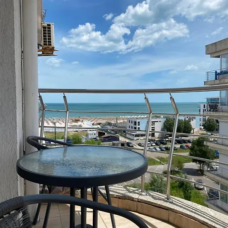 Virgo Sea View Summerland Apartamento *