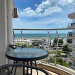 Virgo Sea View Summerland 公寓 *