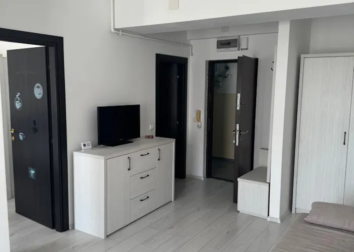 Virgo Sea View Summerland شقة