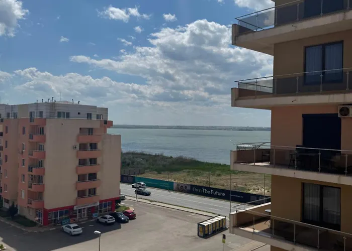 Virgo Sea View Summerland *